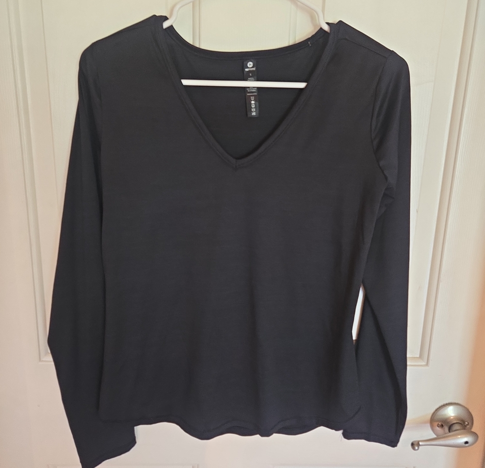 90 Degree By Reflex Black Long Sleeve V-Neck Tee